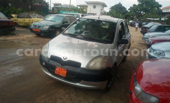 Sayi Na hannu Toyota Yaris Azurfa Mota in Douala a Ƙasar Kamaru Sayi Na hannu Toyota Yaris Azurfa Mota in Douala a Ƙasar Kamaru