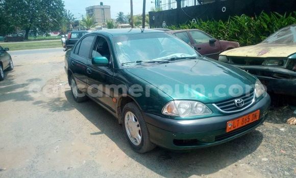 Sayi Na hannu Toyota Avensis Green Mota in Douala a Ƙasar Kamaru Sayi Na hannu Toyota Avensis Green Mota in Douala a Ƙasar Kamaru