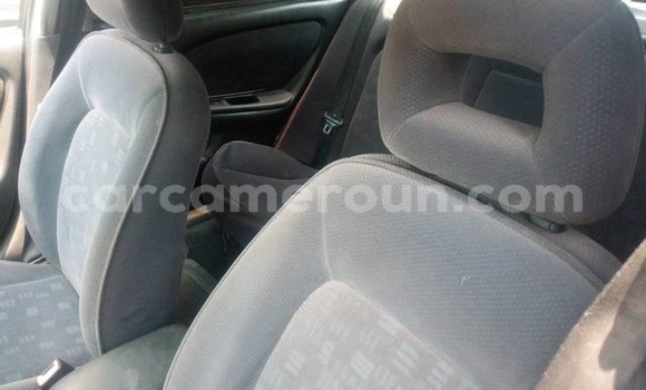 Sayi Na hannu Toyota Avensis Green Mota in Douala a Ƙasar Kamaru Sayi Na hannu Toyota Avensis Green Mota in Douala a Ƙasar Kamaru