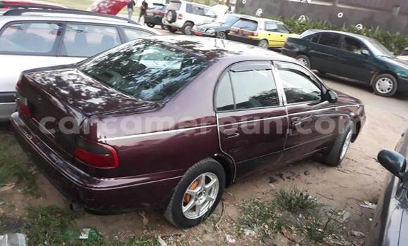 Sayi Na hannu Toyota Carina Red Mota in Douala a Ƙasar Kamaru Sayi Na hannu Toyota Carina Red Mota in Douala a Ƙasar Kamaru