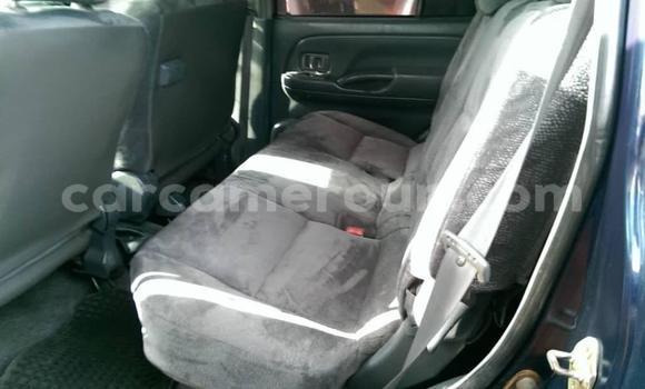 Acheter Occasion Voiture Toyota Land Cruiser Prado Bleu à Yaoundé, Central Cameroon Acheter Occasion Voiture Toyota Land Cruiser Prado Bleu à Yaoundé, Central Cameroon