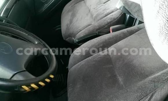 Acheter Occasion Voiture Toyota Land Cruiser Prado Bleu à Yaoundé, Central Cameroon Acheter Occasion Voiture Toyota Land Cruiser Prado Bleu à Yaoundé, Central Cameroon