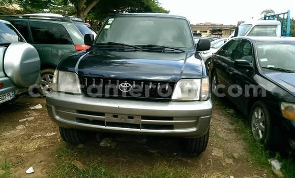 Acheter Occasion Voiture Toyota Land Cruiser Prado Bleu à Yaoundé, Central Cameroon Acheter Occasion Voiture Toyota Land Cruiser Prado Bleu à Yaoundé, Central Cameroon