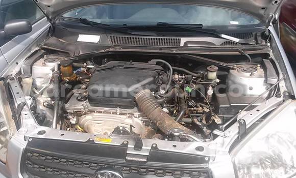 Acheter Occasion Voiture Toyota RAV4 Gris à Yaoundé, Central Cameroon Acheter Occasion Voiture Toyota RAV4 Gris à Yaoundé, Central Cameroon