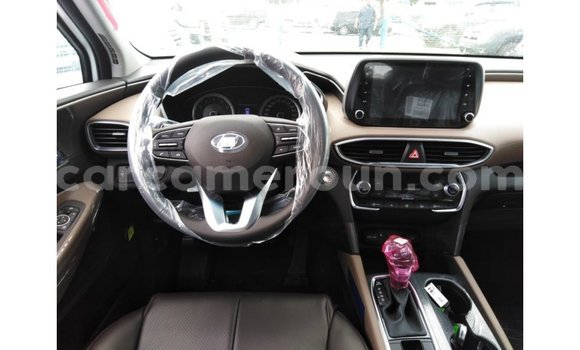 Acheter Import Voiture Hyundai Santa Fe Blanc à Import - Dubai, Adamawa Acheter Import Voiture Hyundai Santa Fe Blanc à Import - Dubai, Adamawa