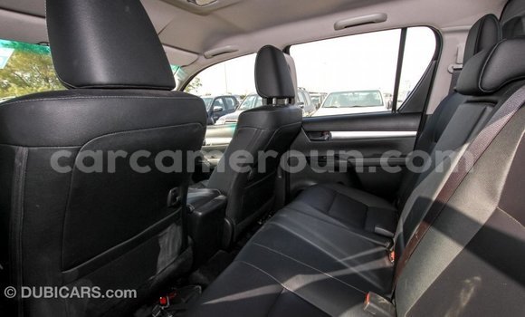 Acheter Import Voiture Toyota Land Cruiser Noir à Import - Dubai, Adamawa Acheter Import Voiture Toyota Land Cruiser Noir à Import - Dubai, Adamawa