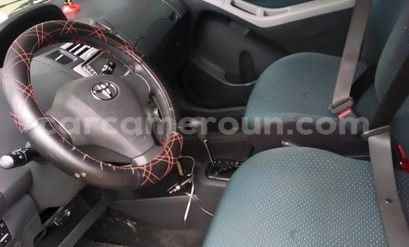 Acheter Occasion Voiture Toyota Yaris Gris à Yaoundé, Central Cameroon Acheter Occasion Voiture Toyota Yaris Gris à Yaoundé, Central Cameroon