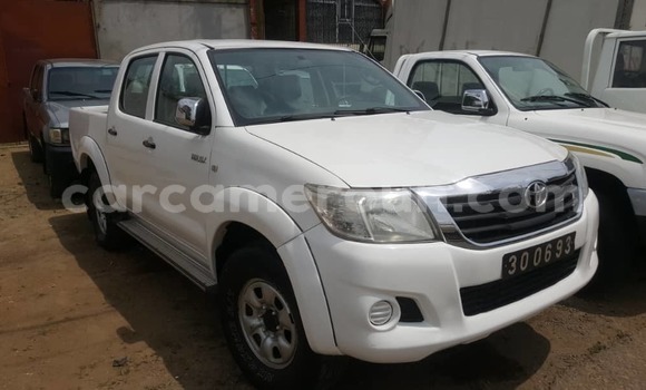Acheter Occasion Voiture Toyota Hilux Surf Blanc à Yaoundé, Central Cameroon Acheter Occasion Voiture Toyota Hilux Surf Blanc à Yaoundé, Central Cameroon