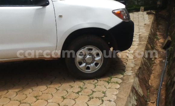 Acheter Occasion Voiture Toyota Hilux Blanc à Yaoundé, Central Cameroon Acheter Occasion Voiture Toyota Hilux Blanc à Yaoundé, Central Cameroon