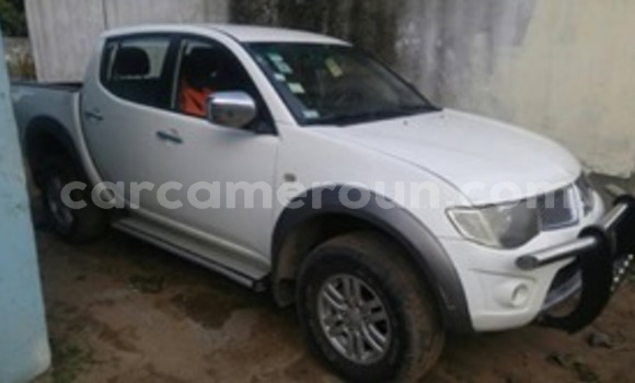 Buy Used Mitsubishi L200 White Car in Douala in Littoral Cameroon Buy Used Mitsubishi L200 White Car in Douala in Littoral Cameroon