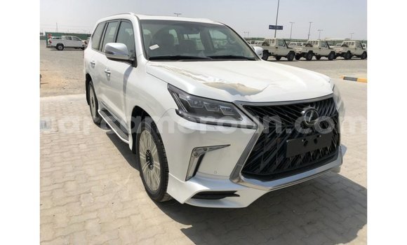 Acheter Import Voiture Lexus LX Blanc à Import - Dubai, Adamawa Acheter Import Voiture Lexus LX Blanc à Import - Dubai, Adamawa