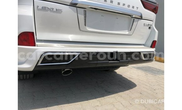 Acheter Import Voiture Lexus LX Blanc à Import - Dubai, Adamawa Acheter Import Voiture Lexus LX Blanc à Import - Dubai, Adamawa