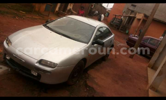 Acheter Occasion Voiture Mazda 323 Gris à Yaoundé, Central Cameroon Acheter Occasion Voiture Mazda 323 Gris à Yaoundé, Central Cameroon