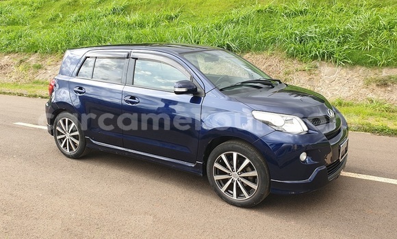 Acheter Import Voiture Toyota IST Bleu à Yaoundé, Central Cameroon Acheter Import Voiture Toyota IST Bleu à Yaoundé, Central Cameroon