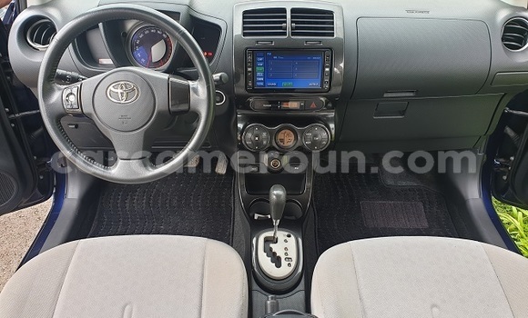 Acheter Import Voiture Toyota IST Bleu à Yaoundé, Central Cameroon Acheter Import Voiture Toyota IST Bleu à Yaoundé, Central Cameroon