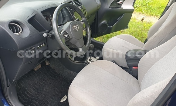 Acheter Import Voiture Toyota IST Bleu à Yaoundé, Central Cameroon Acheter Import Voiture Toyota IST Bleu à Yaoundé, Central Cameroon