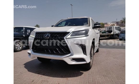 Sayi Imported Lexus LX White Mota in Import - Dubai a Adamawa Sayi Imported Lexus LX White Mota in Import - Dubai a Adamawa