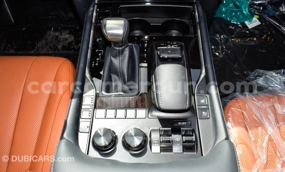 Sayi Imported Lexus LX White Mota in Import - Dubai a Adamawa Sayi Imported Lexus LX White Mota in Import - Dubai a Adamawa