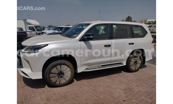 Sayi Imported Lexus LX White Mota in Import - Dubai a Adamawa Sayi Imported Lexus LX White Mota in Import - Dubai a Adamawa