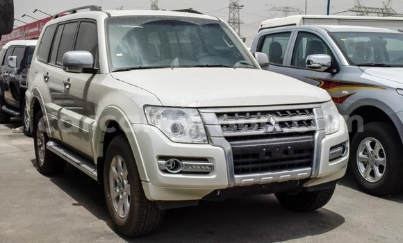 Buy Import Mitsubishi Pajero White Car in Import - Dubai in Adamawa Buy Import Mitsubishi Pajero White Car in Import - Dubai in Adamawa