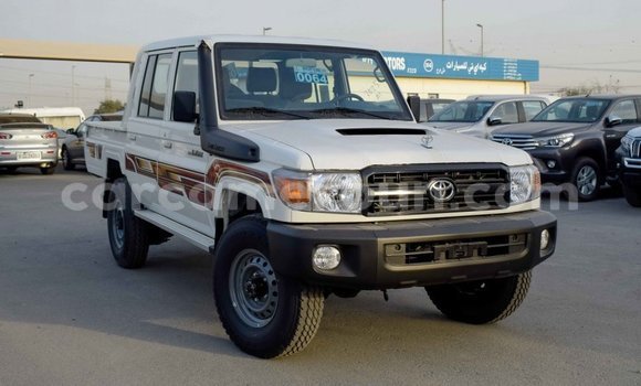 Sayi Imported Toyota Land Cruiser White Mota in Import - Dubai a Adamawa Sayi Imported Toyota Land Cruiser White Mota in Import - Dubai a Adamawa