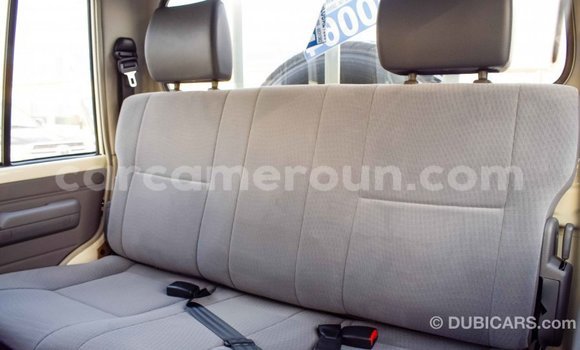 Sayi Imported Toyota Land Cruiser White Mota in Import - Dubai a Adamawa Sayi Imported Toyota Land Cruiser White Mota in Import - Dubai a Adamawa