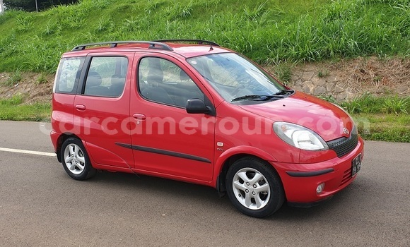 Acheter Import Voiture Toyota Yaris Verso Rouge à Yaoundé, Central Cameroon Acheter Import Voiture Toyota Yaris Verso Rouge à Yaoundé, Central Cameroon