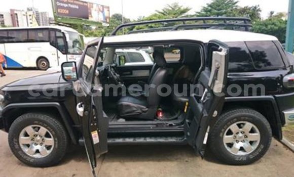 Acheter Occasion Voiture Toyota FJ Cruiser Noir à Douala, Littoral Cameroon Acheter Occasion Voiture Toyota FJ Cruiser Noir à Douala, Littoral Cameroon