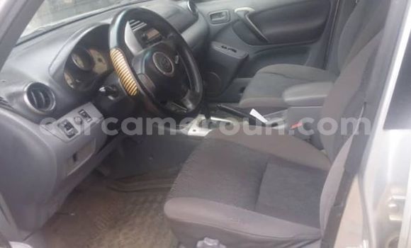 Acheter Occasion Voiture Toyota RAV4 Gris à Douala, Littoral Cameroon Acheter Occasion Voiture Toyota RAV4 Gris à Douala, Littoral Cameroon