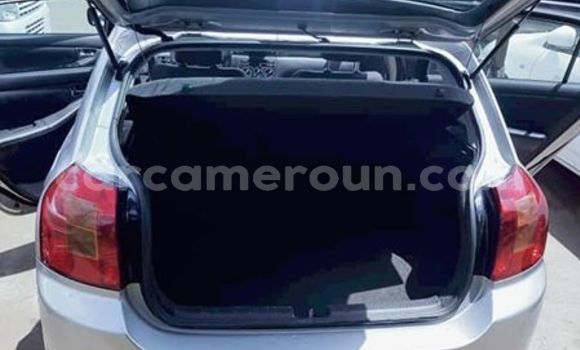 Sayi Na hannu Toyota Corolla Azurfa Mota in Douala a Ƙasar Kamaru Sayi Na hannu Toyota Corolla Azurfa Mota in Douala a Ƙasar Kamaru