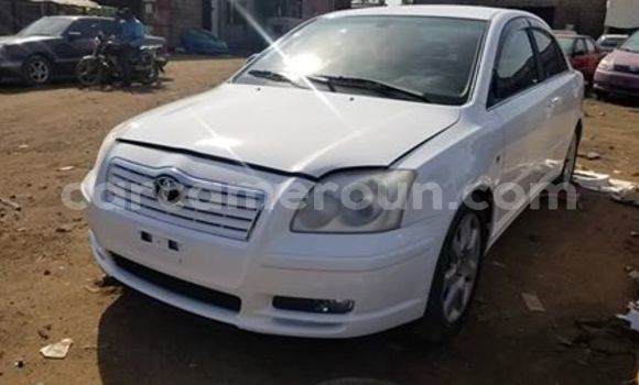 Sayi Na hannu Toyota Avensis White Mota in Douala a Ƙasar Kamaru Sayi Na hannu Toyota Avensis White Mota in Douala a Ƙasar Kamaru