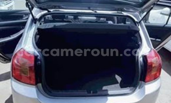 Sayi Na hannu Toyota Corolla Azurfa Mota in Douala a Ƙasar Kamaru Sayi Na hannu Toyota Corolla Azurfa Mota in Douala a Ƙasar Kamaru