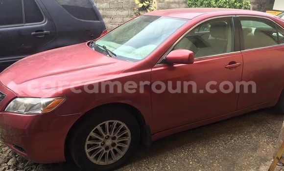 Sayi Na hannu Toyota Camry Red Mota in Douala a Ƙasar Kamaru Sayi Na hannu Toyota Camry Red Mota in Douala a Ƙasar Kamaru