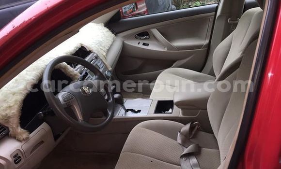 Sayi Na hannu Toyota Camry Red Mota in Douala a Ƙasar Kamaru Sayi Na hannu Toyota Camry Red Mota in Douala a Ƙasar Kamaru
