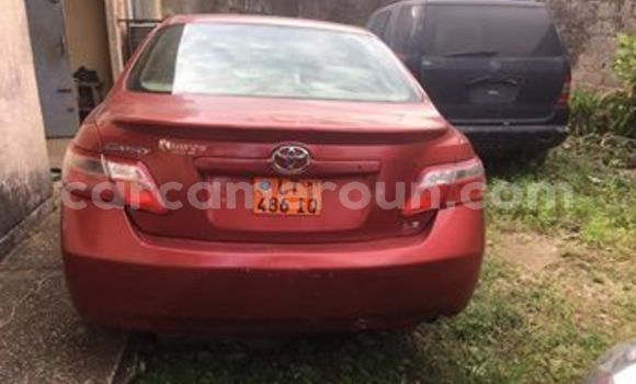Sayi Na hannu Toyota Camry Red Mota in Douala a Ƙasar Kamaru Sayi Na hannu Toyota Camry Red Mota in Douala a Ƙasar Kamaru