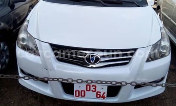 Sayi Na hannu Toyota Blade White Mota in Douala a Ƙasar Kamaru Sayi Na hannu Toyota Blade White Mota in Douala a Ƙasar Kamaru