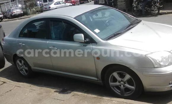 Sayi Na hannu Toyota Avensis Azurfa Mota in Douala a Ƙasar Kamaru Sayi Na hannu Toyota Avensis Azurfa Mota in Douala a Ƙasar Kamaru