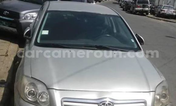 Sayi Na hannu Toyota Avensis Azurfa Mota in Douala a Ƙasar Kamaru Sayi Na hannu Toyota Avensis Azurfa Mota in Douala a Ƙasar Kamaru