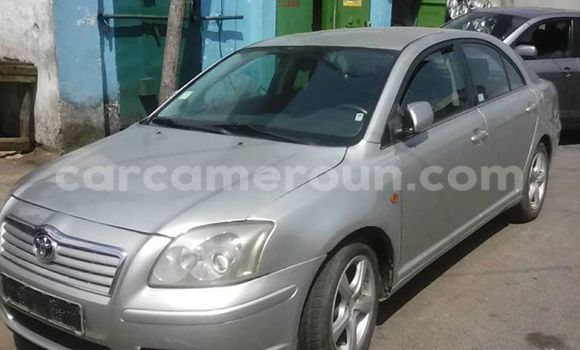 Sayi Na hannu Toyota Avensis Azurfa Mota in Douala a Ƙasar Kamaru Sayi Na hannu Toyota Avensis Azurfa Mota in Douala a Ƙasar Kamaru