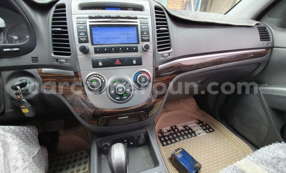 Acheter Occasion Voiture Hyundai Santa Fe Rouge à Douala, Littoral Cameroon Acheter Occasion Voiture Hyundai Santa Fe Rouge à Douala, Littoral Cameroon