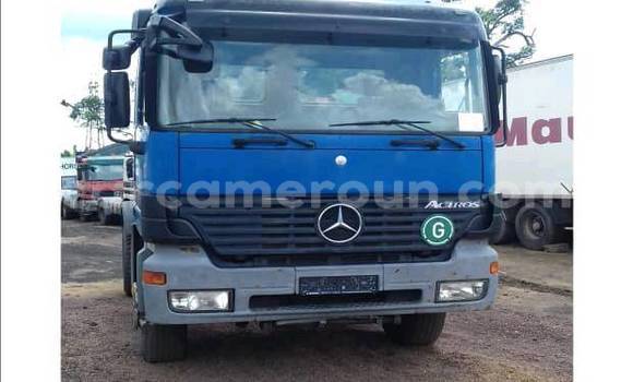 Sayi Na hannu Mercedes‒Benz 1840 Blue Babbar mota in Douala a Ƙasar Kamaru Sayi Na hannu Mercedes‒Benz 1840 Blue Babbar mota in Douala a Ƙasar Kamaru