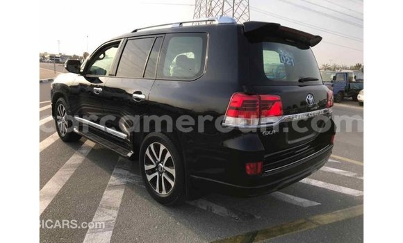Acheter Import Voiture Toyota Land Cruiser Noir à Import - Dubai, Adamawa Acheter Import Voiture Toyota Land Cruiser Noir à Import - Dubai, Adamawa