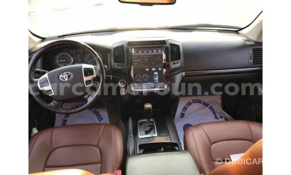 Acheter Import Voiture Toyota Land Cruiser Noir à Import - Dubai, Adamawa Acheter Import Voiture Toyota Land Cruiser Noir à Import - Dubai, Adamawa