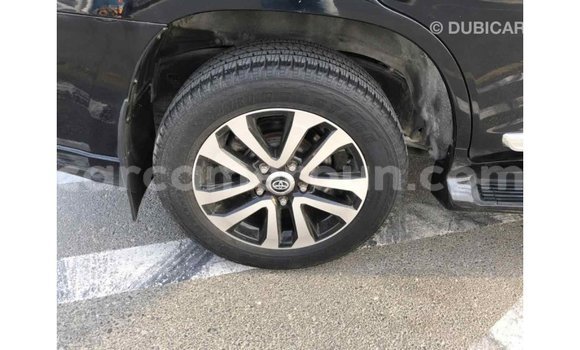 Acheter Import Voiture Toyota Land Cruiser Noir à Import - Dubai, Adamawa Acheter Import Voiture Toyota Land Cruiser Noir à Import - Dubai, Adamawa