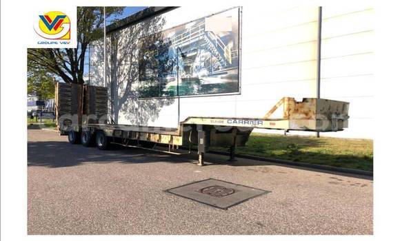 Sayi Na hannu Mercedes‒Benz Truck Sauran Babbar mota in Douala a Ƙasar Kamaru