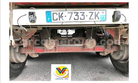 Sayi Na hannu Mercedes‒Benz Truck Sauran Babbar mota in Douala a Ƙasar Kamaru Sayi Na hannu Mercedes‒Benz Truck Sauran Babbar mota in Douala a Ƙasar Kamaru