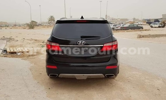 Acheter Neuf Voiture Hyundai Santa Fe Noir à Douala, Littoral Cameroon Acheter Neuf Voiture Hyundai Santa Fe Noir à Douala, Littoral Cameroon