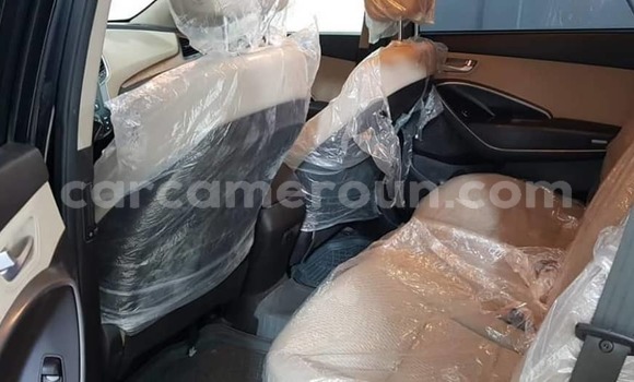 Acheter Neuf Voiture Hyundai Santa Fe Noir à Douala, Littoral Cameroon Acheter Neuf Voiture Hyundai Santa Fe Noir à Douala, Littoral Cameroon