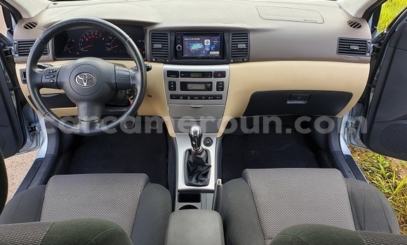 Sayi Imported Toyota Corolla Blue Mota in Yaounde a Babban Kamaru Sayi Imported Toyota Corolla Blue Mota in Yaounde a Babban Kamaru