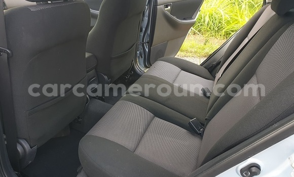 Sayi Imported Toyota Corolla Blue Mota in Yaounde a Babban Kamaru Sayi Imported Toyota Corolla Blue Mota in Yaounde a Babban Kamaru